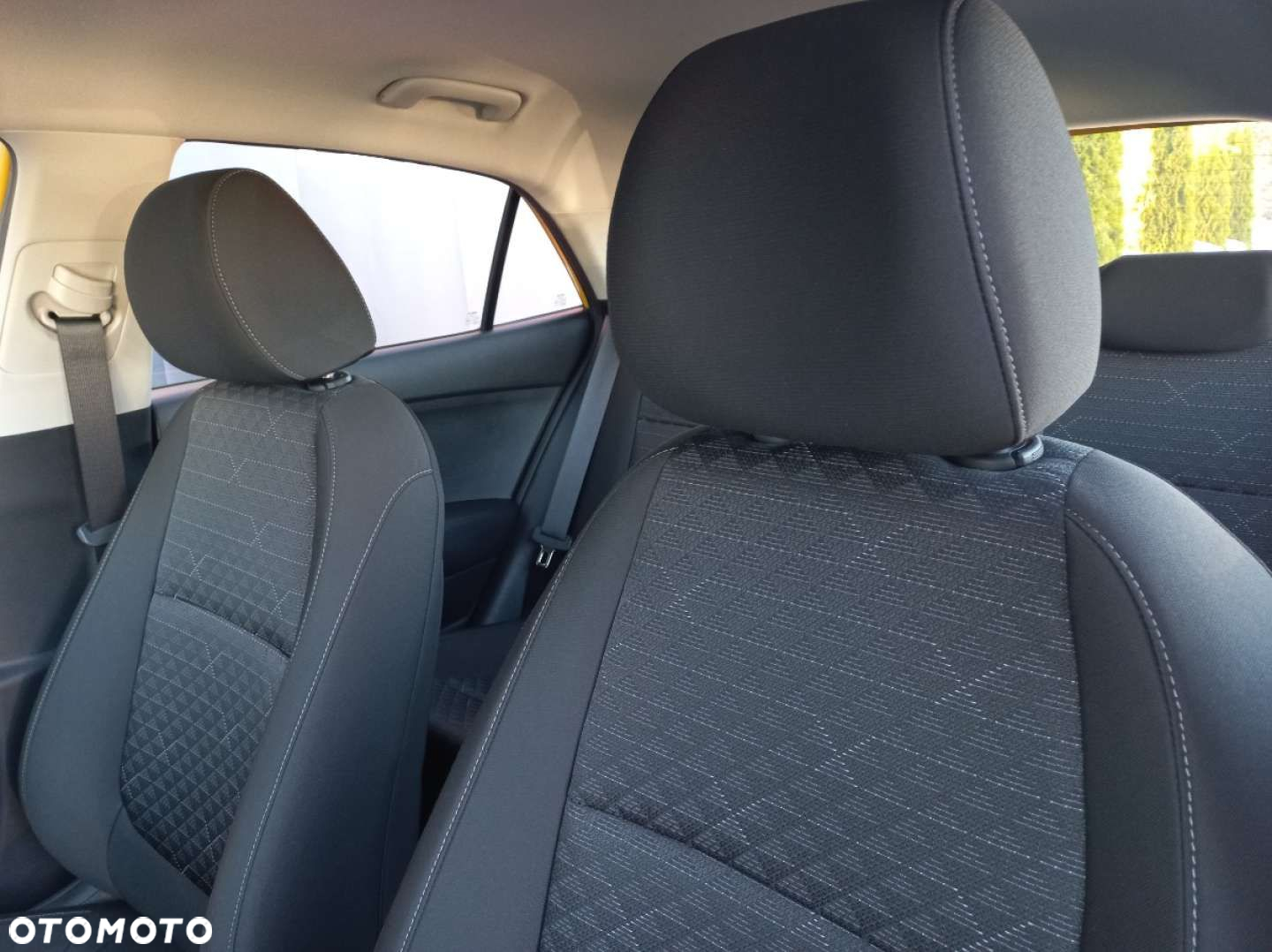 Kia Rio - 15