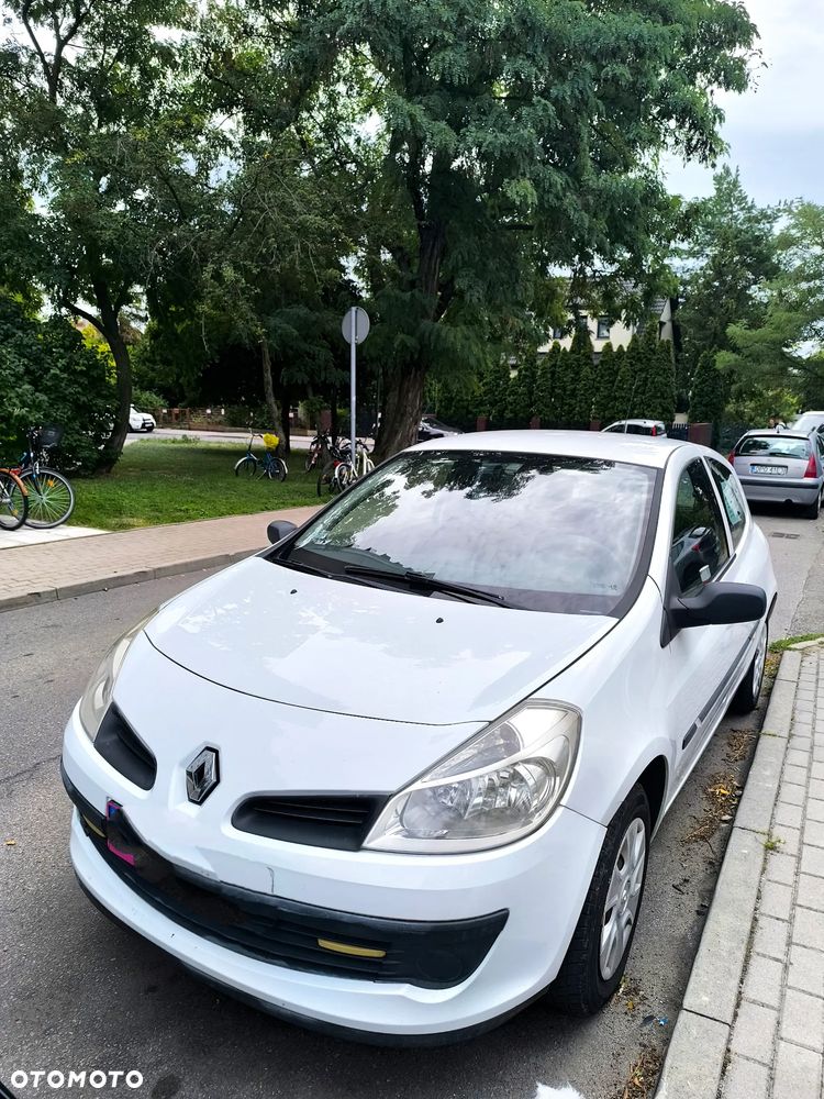 Renault Clio - 2