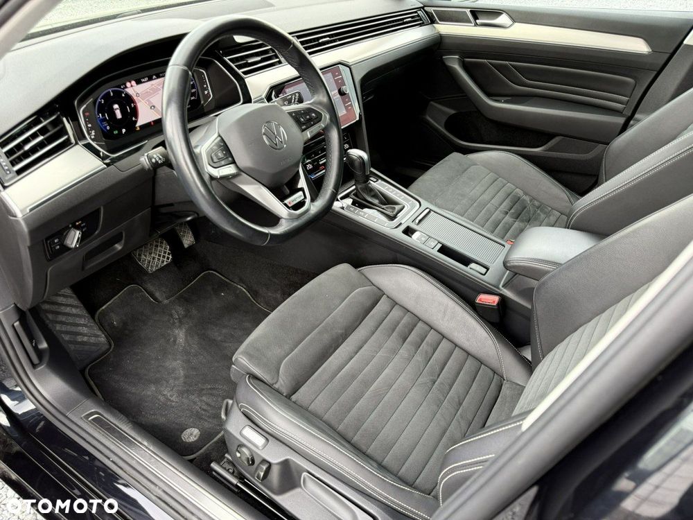 Volkswagen Passat Variant 2.0 TDI 4Mot Elegance DSG - 12