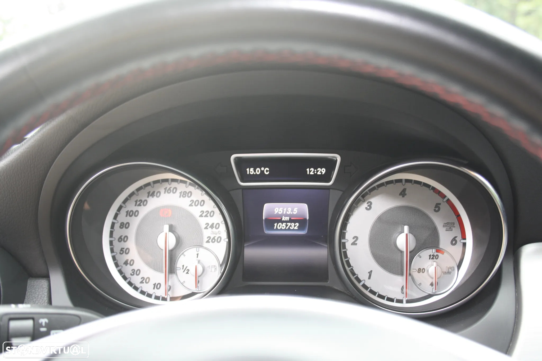 Mercedes-Benz CLA 180 d Shooting Brake AMG Line - 46