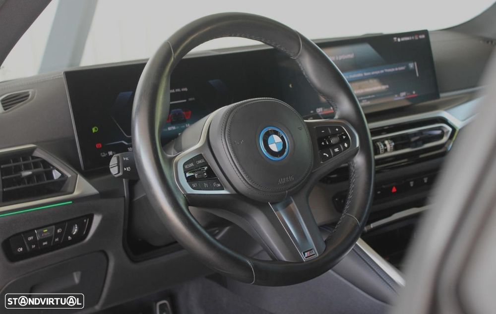 BMW i4 eDrive40 Desportiva M - 26