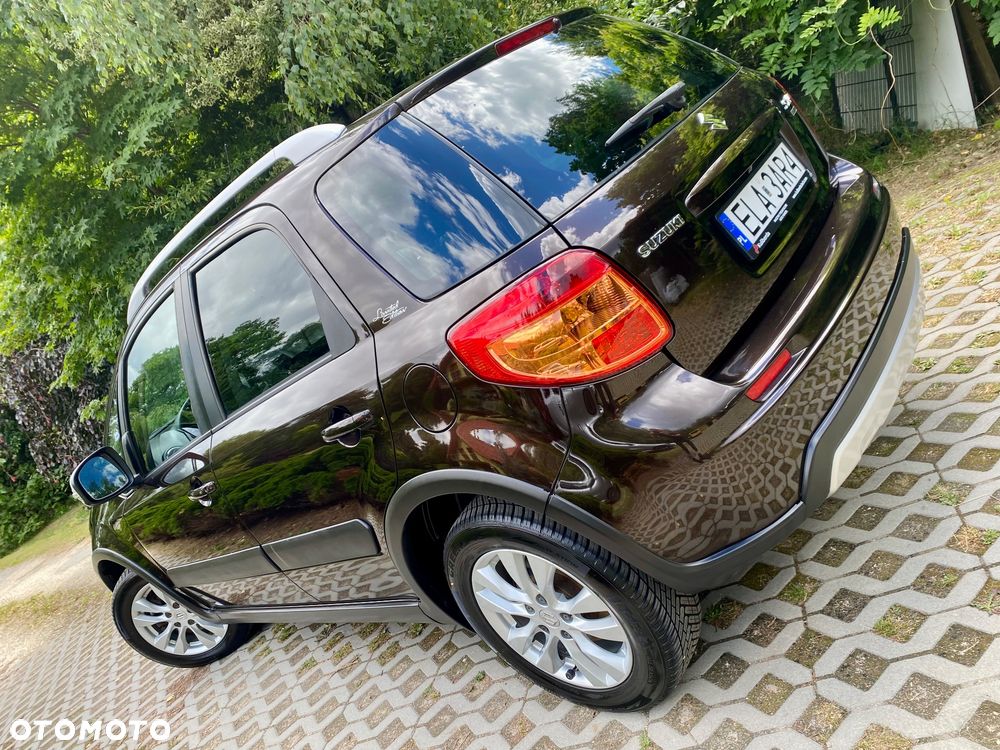 Suzuki SX4 1.6 VVT Streetline 4x2 Club - 11