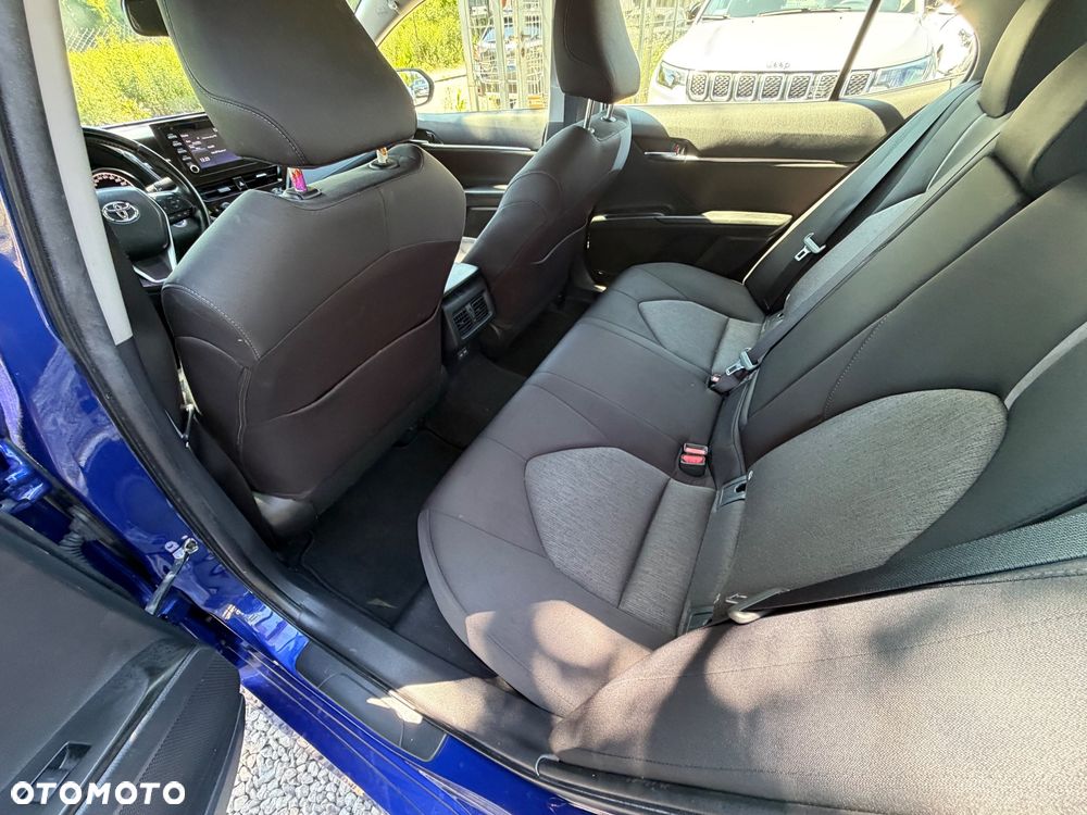 Toyota Camry 2.5 Hybrid Comfort CVT - 28