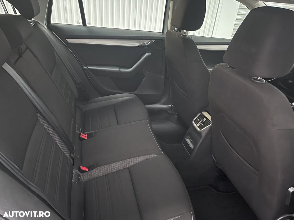 Skoda Octavia 1.5 TSI ACT Ambition - 9