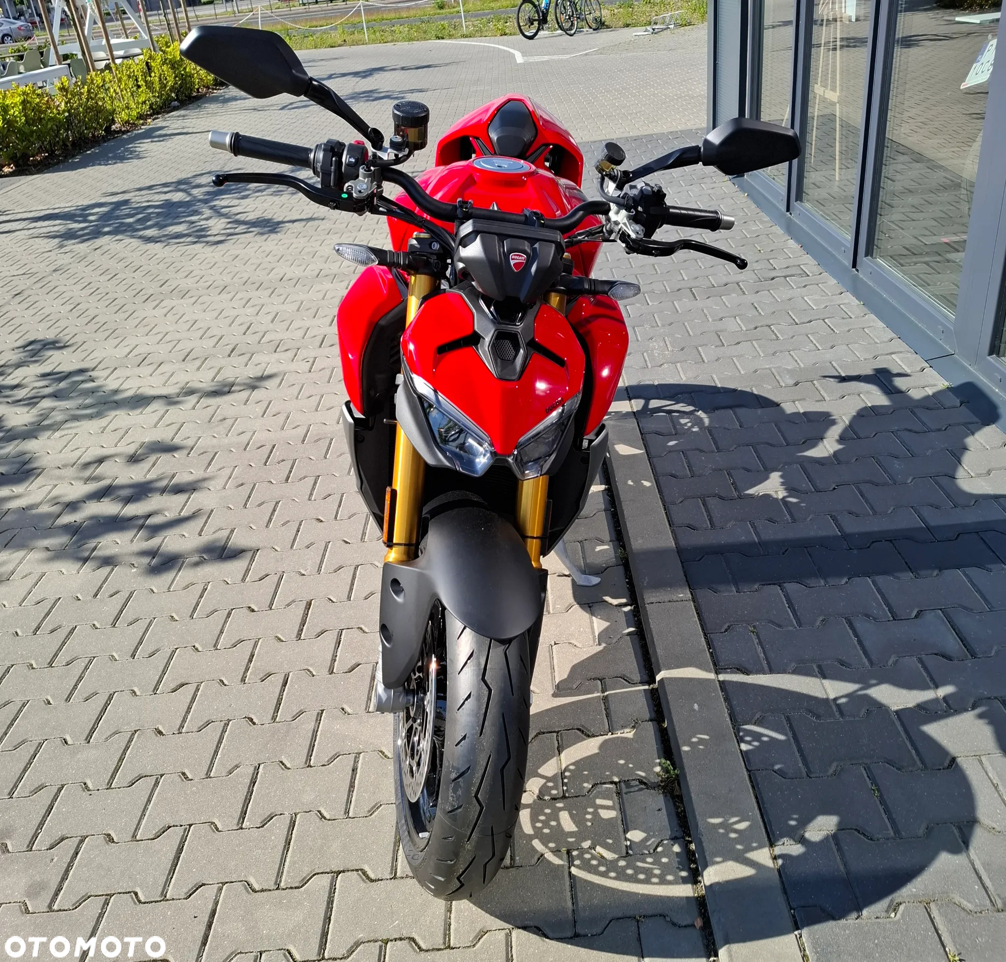 Ducati Streetfighter V2 - 6