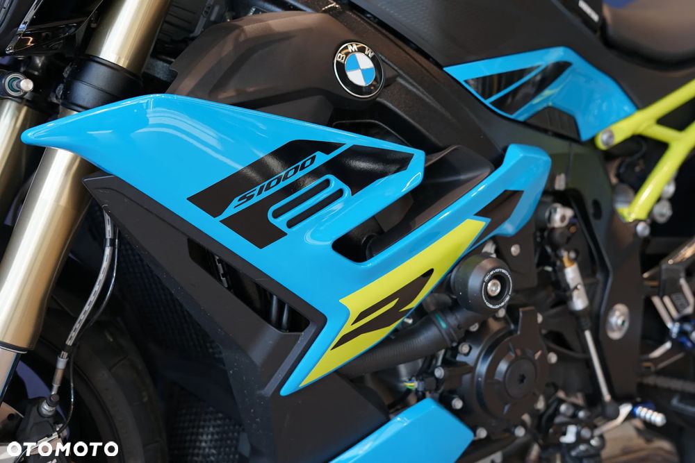 BMW S - 17