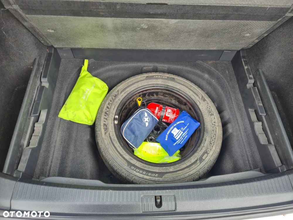 Volkswagen Golf 1.6 TDI BMT Comfortline - 15