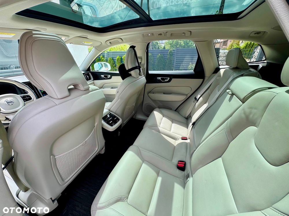 Volvo XC 60 B5 B AWD Ultimate Bright - 20