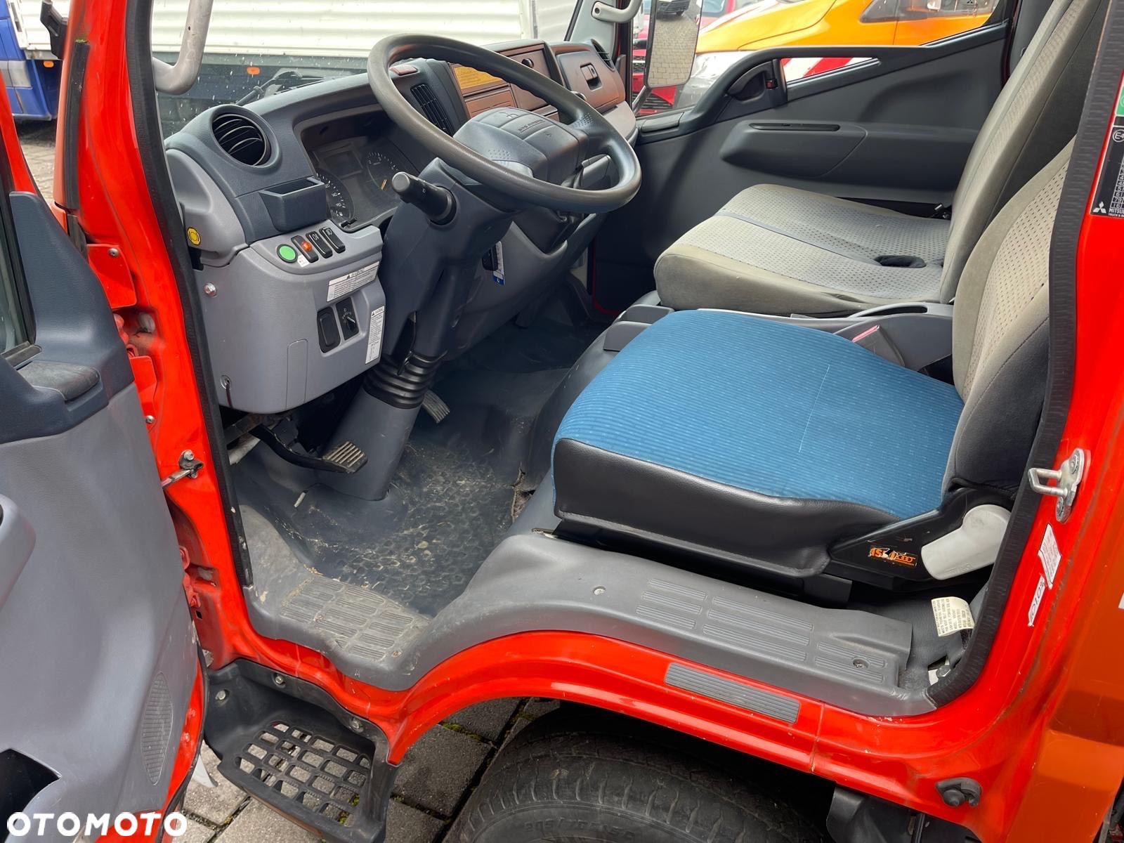 Mitsubishi Canter - 13