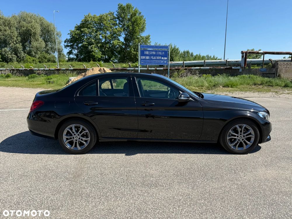 Mercedes-Benz Klasa C 180 7G-TRONIC Exclusive - 11