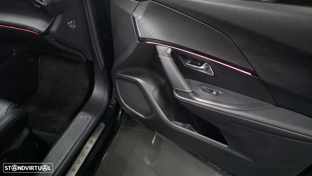 Peugeot e-2008 50 kWh GT Pack - 25