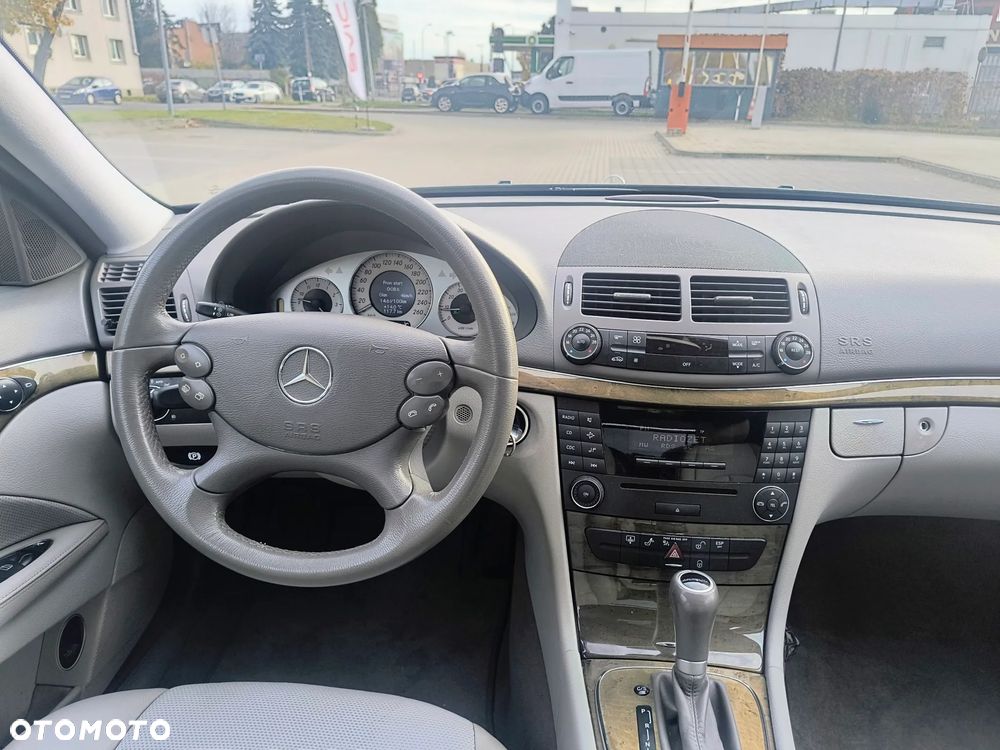 Mercedes-Benz Klasa E - 21