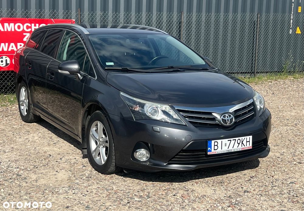 Toyota Avensis Combi 2.0 D-4D Executive - 26