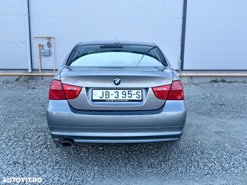 BMW Seria 3 320d DPF Aut. - 27