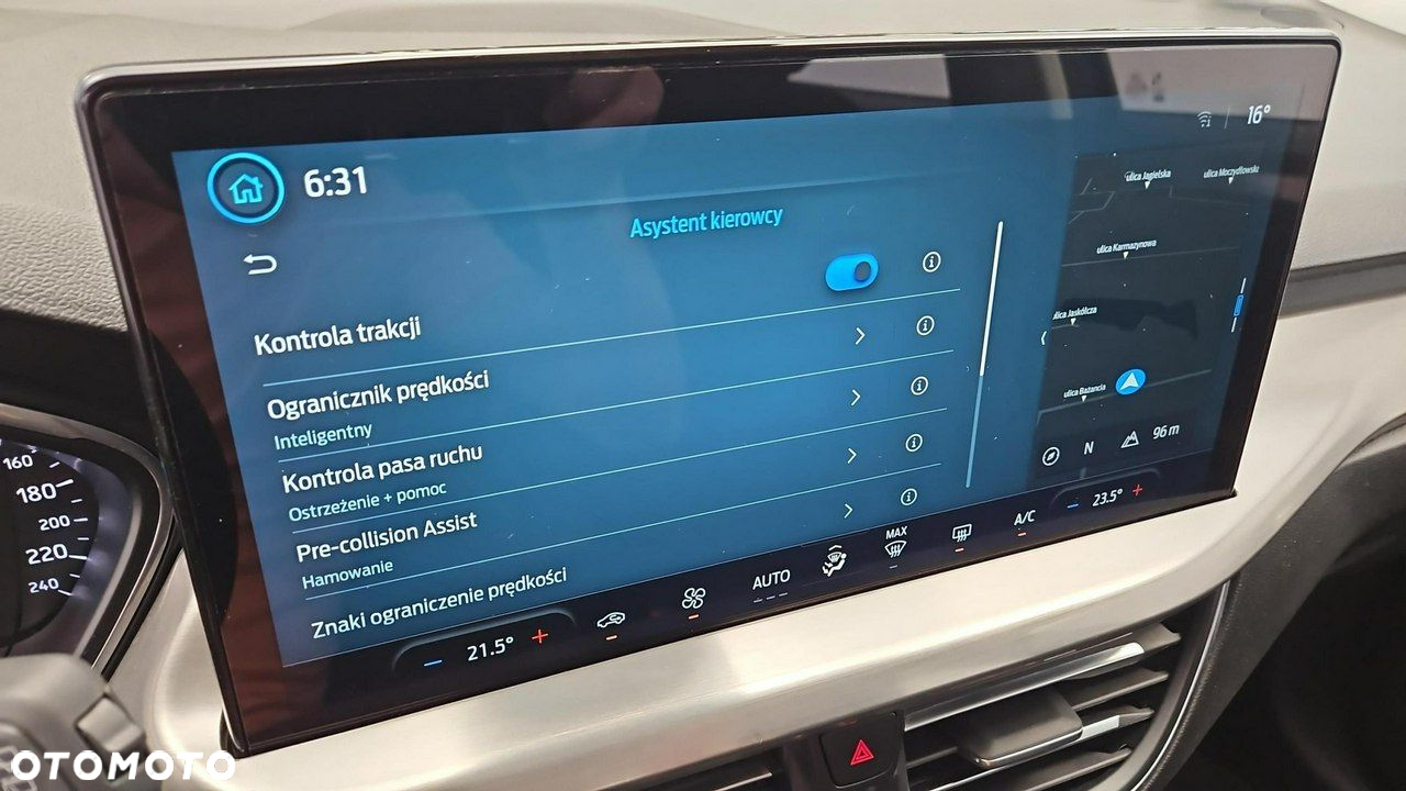 Ford Focus 1.0 EcoBoost Titanium - 22