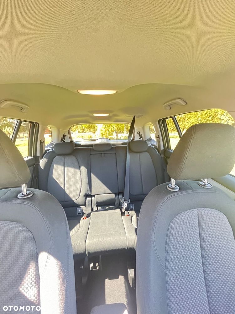 BMW Seria 2 218i - 33