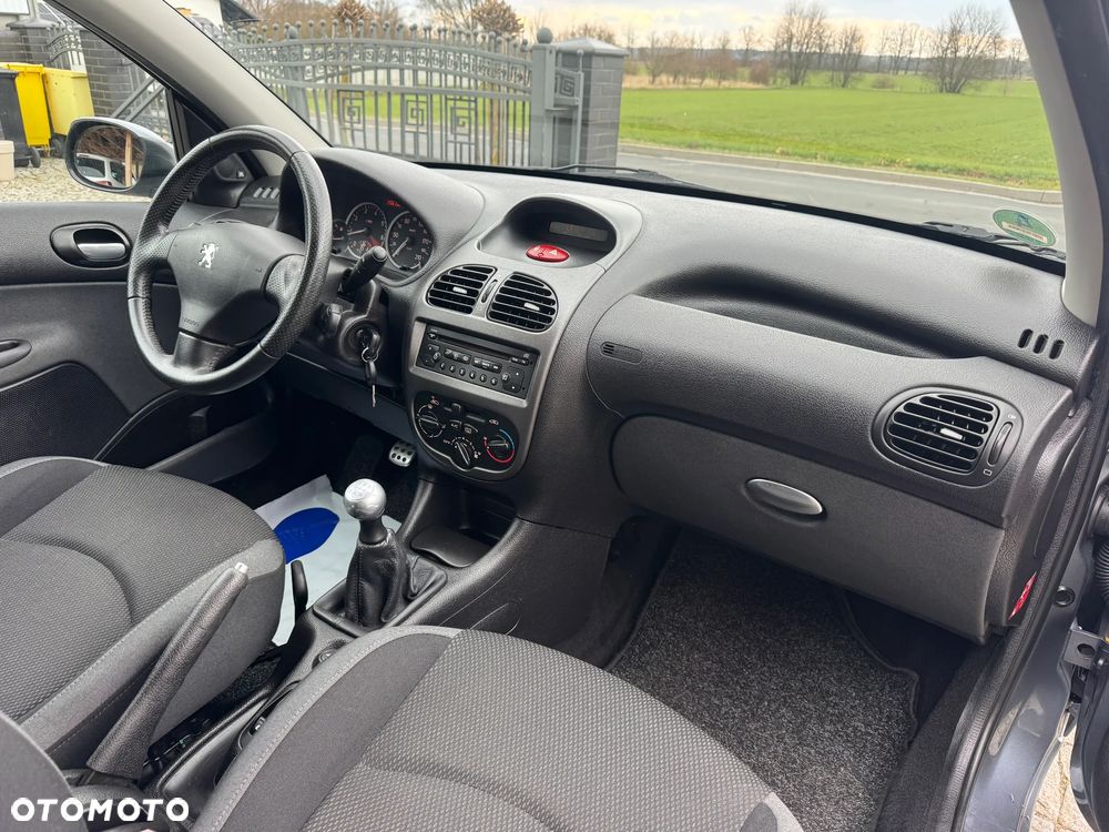 Peugeot 206 75 JBL - 14