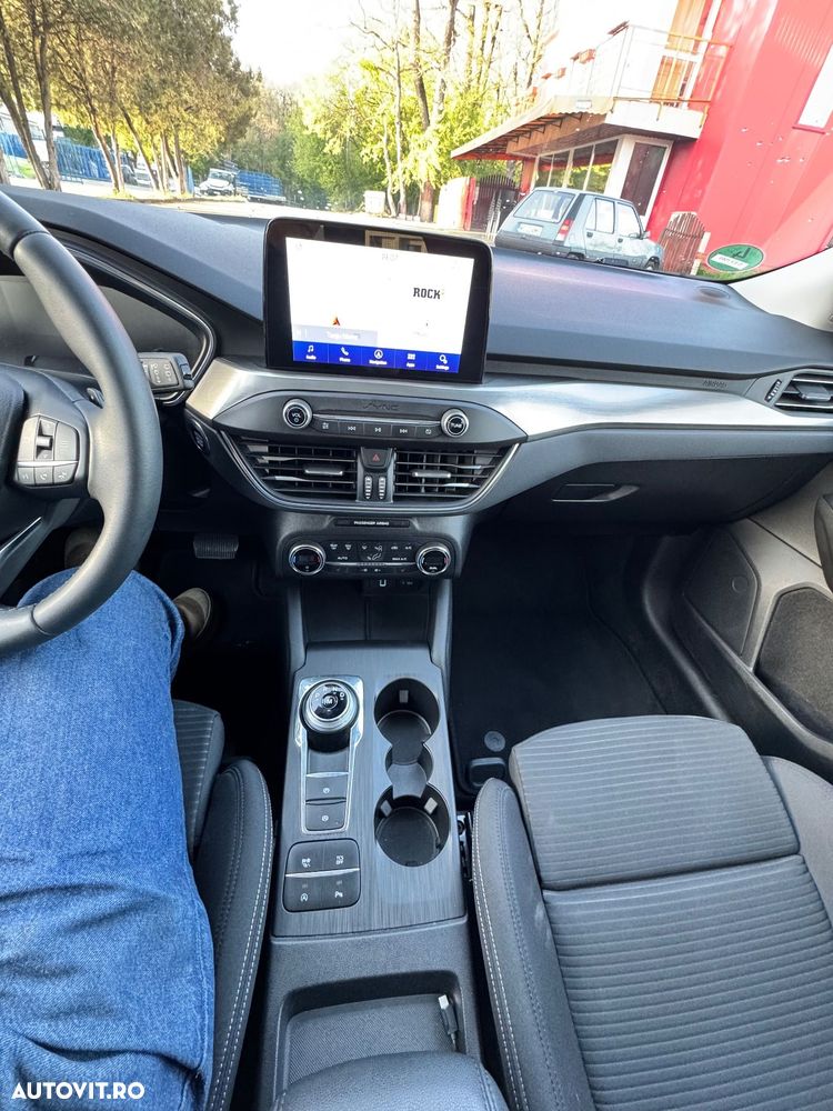 Ford Focus - 11