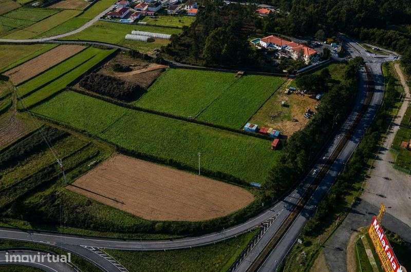 Terreno com 22.000 m2 em frente à A28 nó de Antas, Esposende - Grande imagem: 3/5