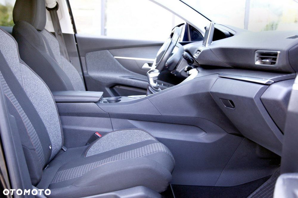Peugeot 3008 PureTech 130 Style - 17