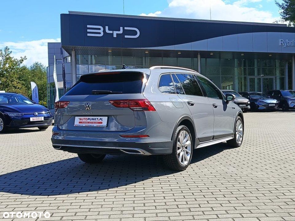 Volkswagen Golf - 5