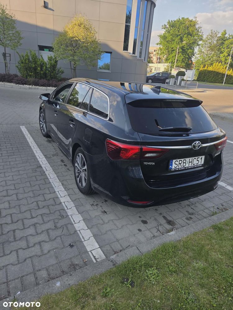Toyota Avensis 1.8 Premium - 2