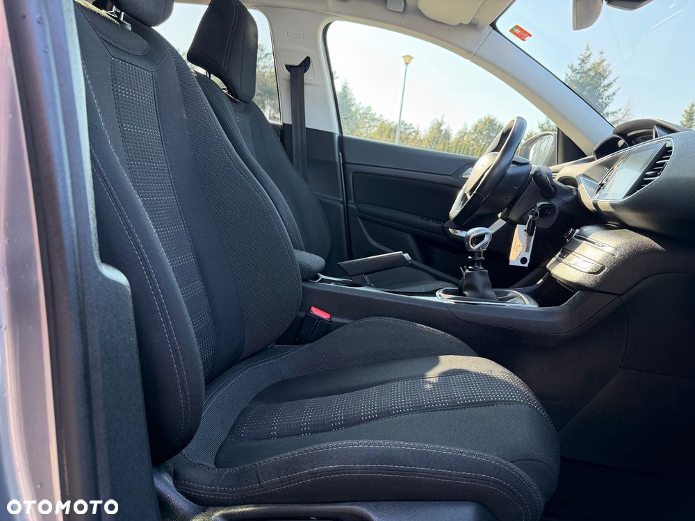 Peugeot 308 1.6 BlueHDi Allure S&S - 13