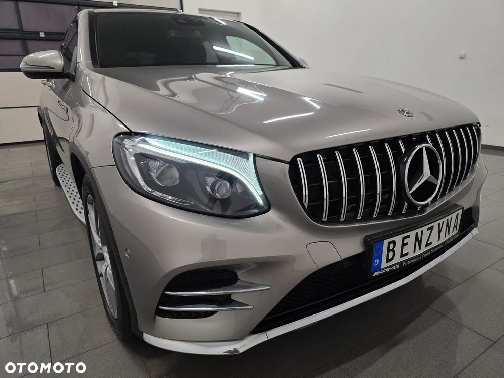 Mercedes-Benz GLC 250 4Matic 9G-TRONIC AMG Line - 29
