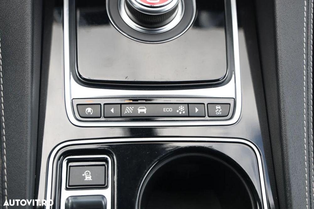 Jaguar F-Pace 20d AWD Aut. R-Sport - 27