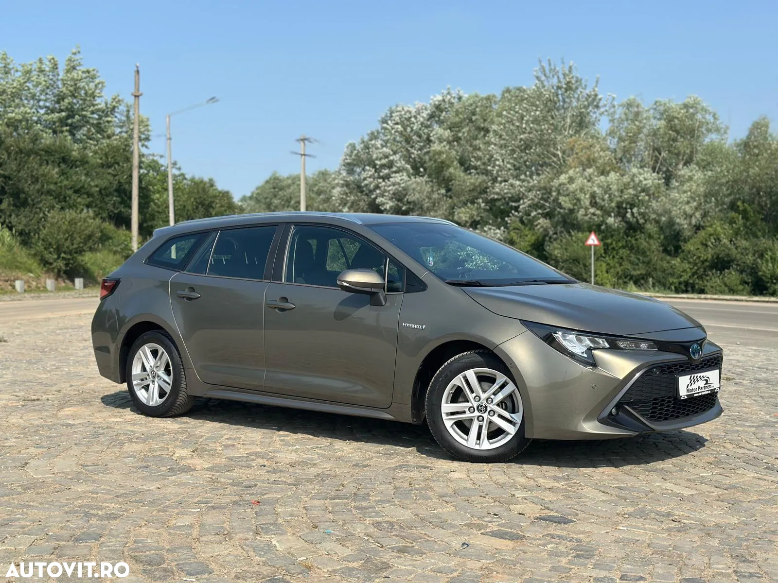 Toyota Corolla - 2