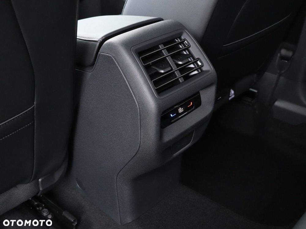 Volkswagen Tiguan - 10