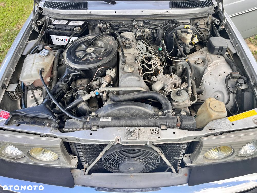 Mercedes-Benz W123 - 15