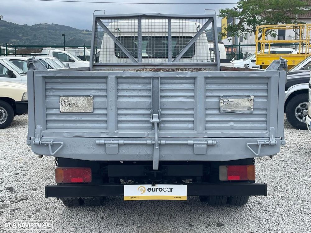 Toyota Dyna 250 2.5D-4D Cab. Dupla c/Báscula - 4