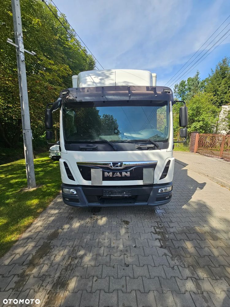 MAN TGL 12.250 z 2019r 418 tys km kontener winda - 6