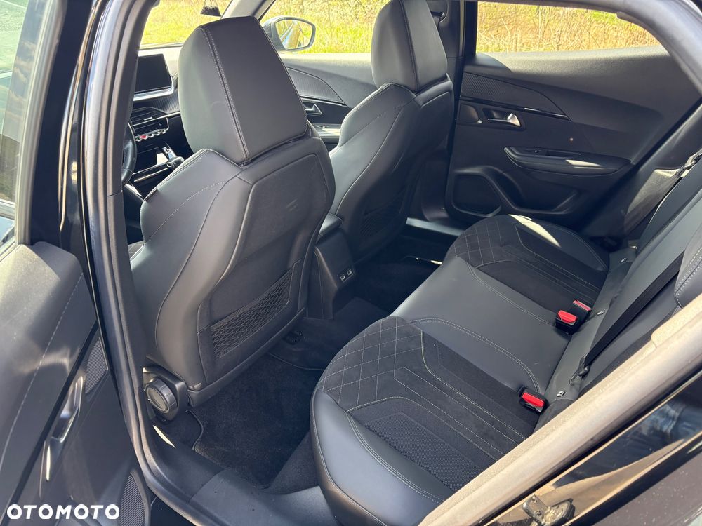 Peugeot 2008 PureTech 130 GT - 15