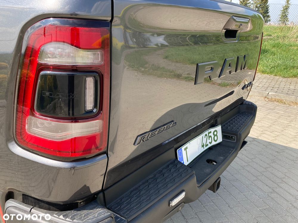 Dodge RAM 5.7 4x4 - 10