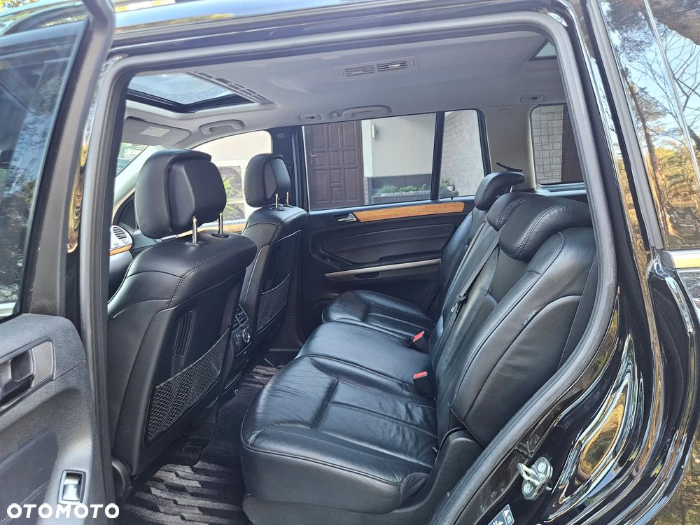Mercedes-Benz GL 500 4Matic 7G-TRONIC - 25