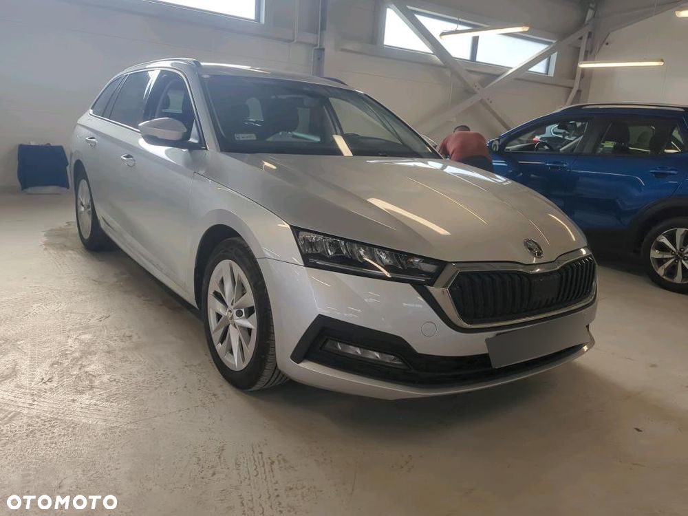 Skoda Octavia 1.5 TSI e-Tec Ambition DSG - 2
