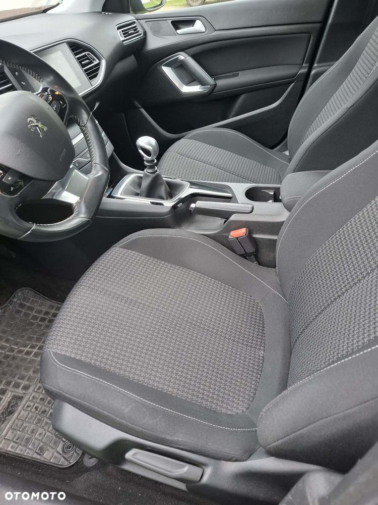 Peugeot 308 1.2 PureTech GPF Active S&S - 9