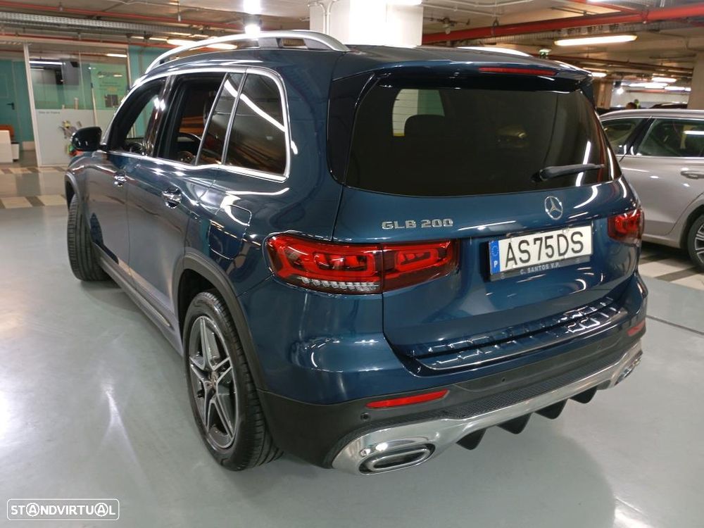 Mercedes-Benz GLB 200 AMG Line - 2