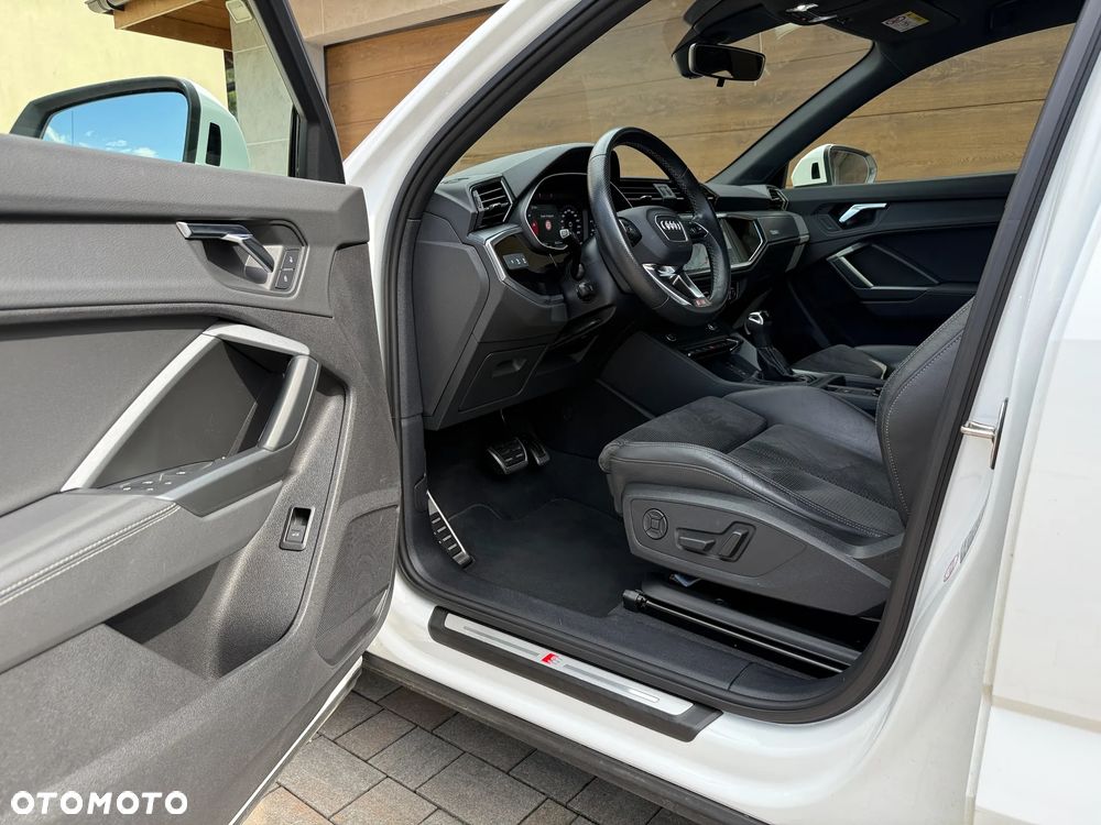 Audi Q3 Sportback 40 TDI quattro S tronic S line - 37