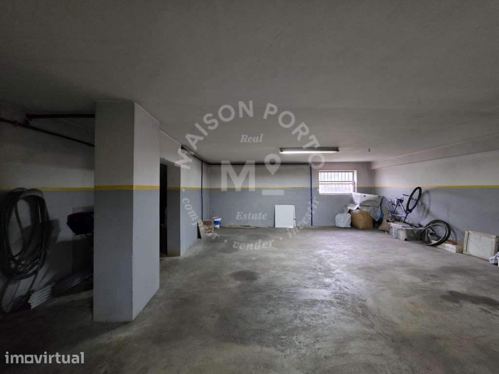 Apartamento T2 Renovado com Garagem na Maia - Grande imagem: 2/11