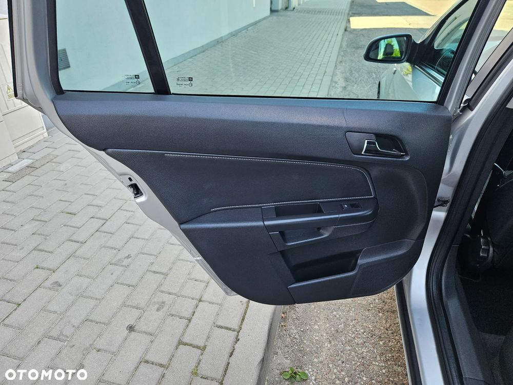 Opel Astra 2.0 Turbo Caravan Cosmo - 16