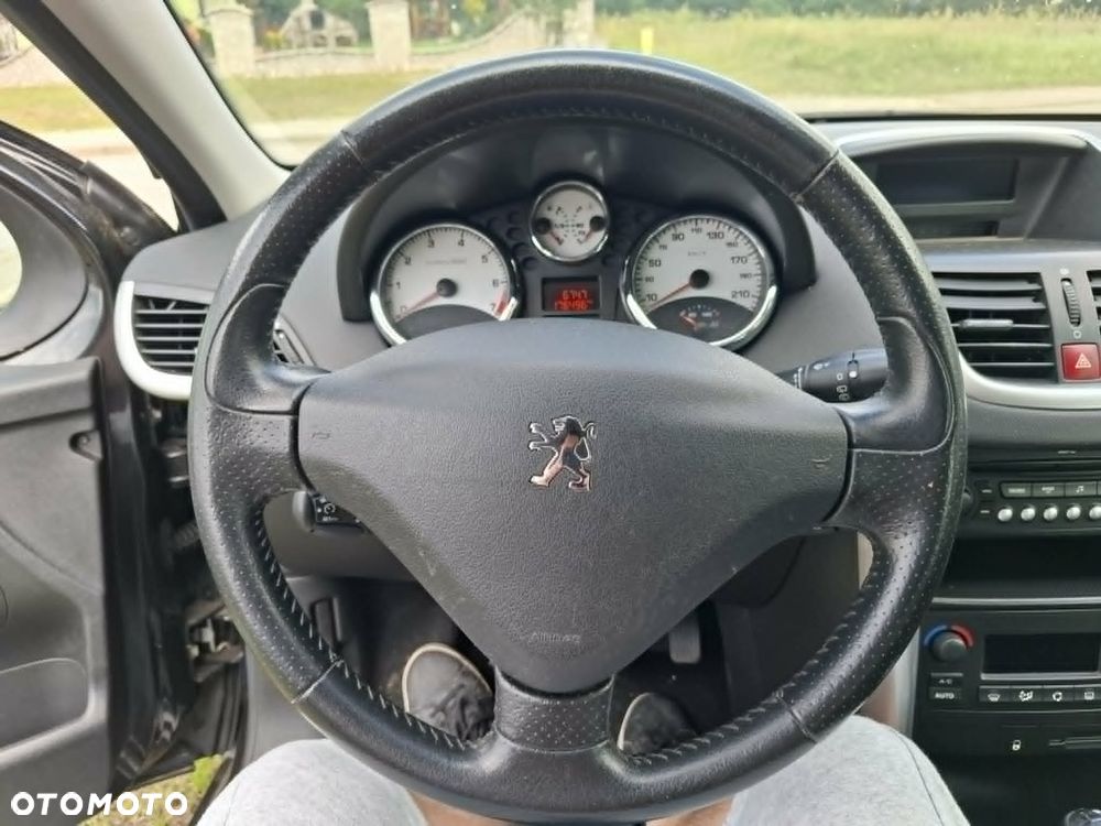 Peugeot 207 1.6 VTi Premium - 6