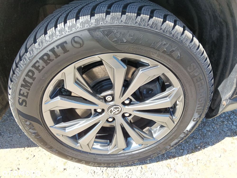 Toyota RAV4 - 10