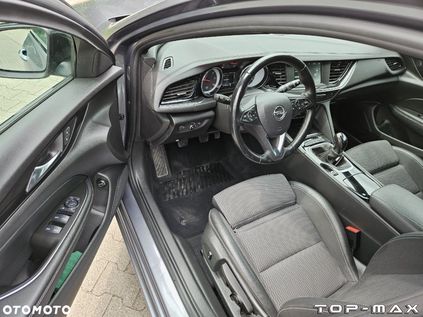 Opel Insignia - 15