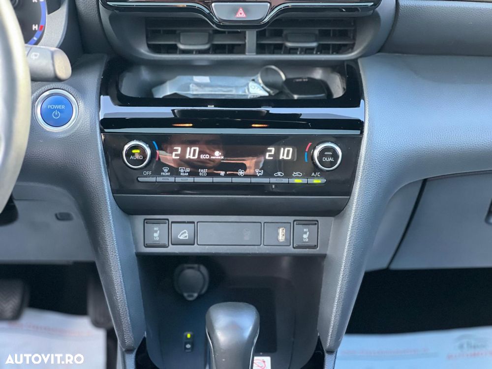 Toyota Yaris Cross - 16