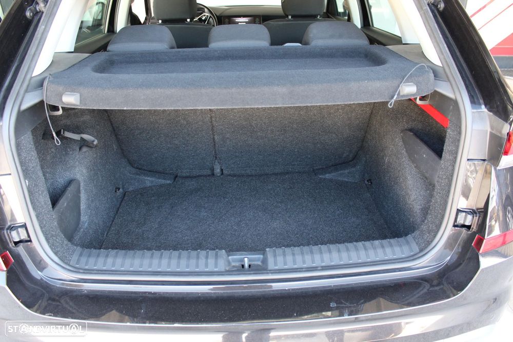 Skoda Kamiq 1.0 TSI Ambition - 32