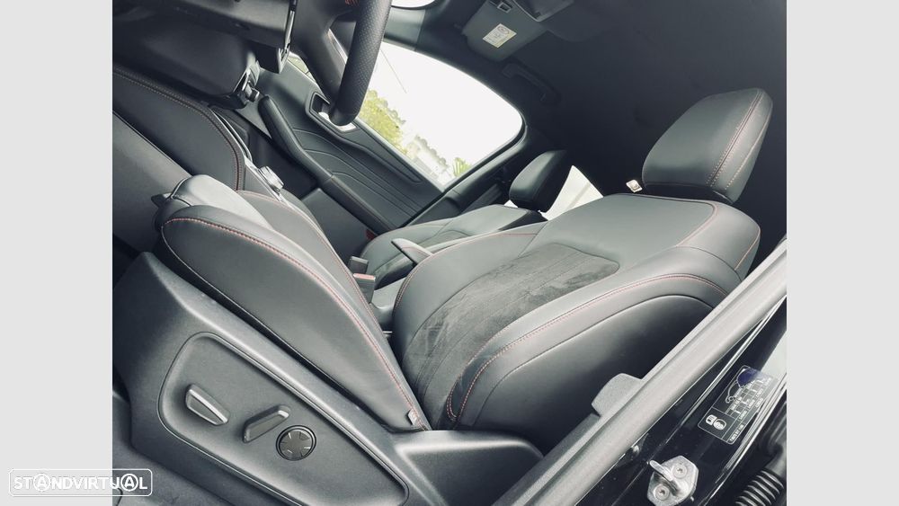 Ford Kuga 2.5 PHEV ST-Line X - 12