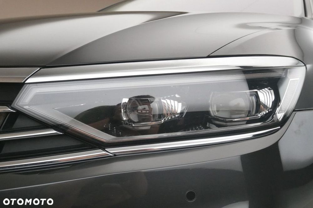 Volkswagen Passat Variant - 13